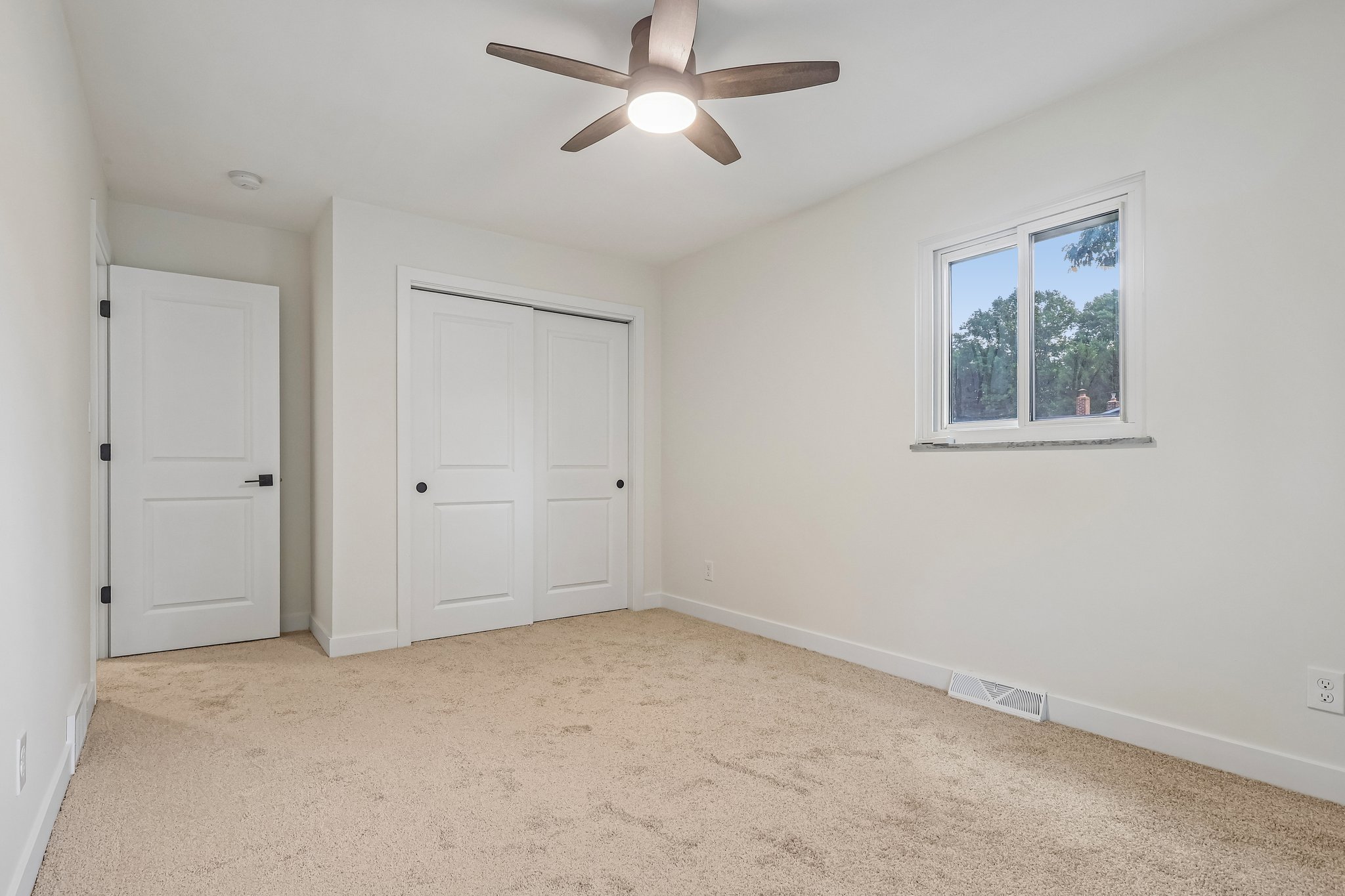 Meadowbrook Dr-S0107-025.jpg