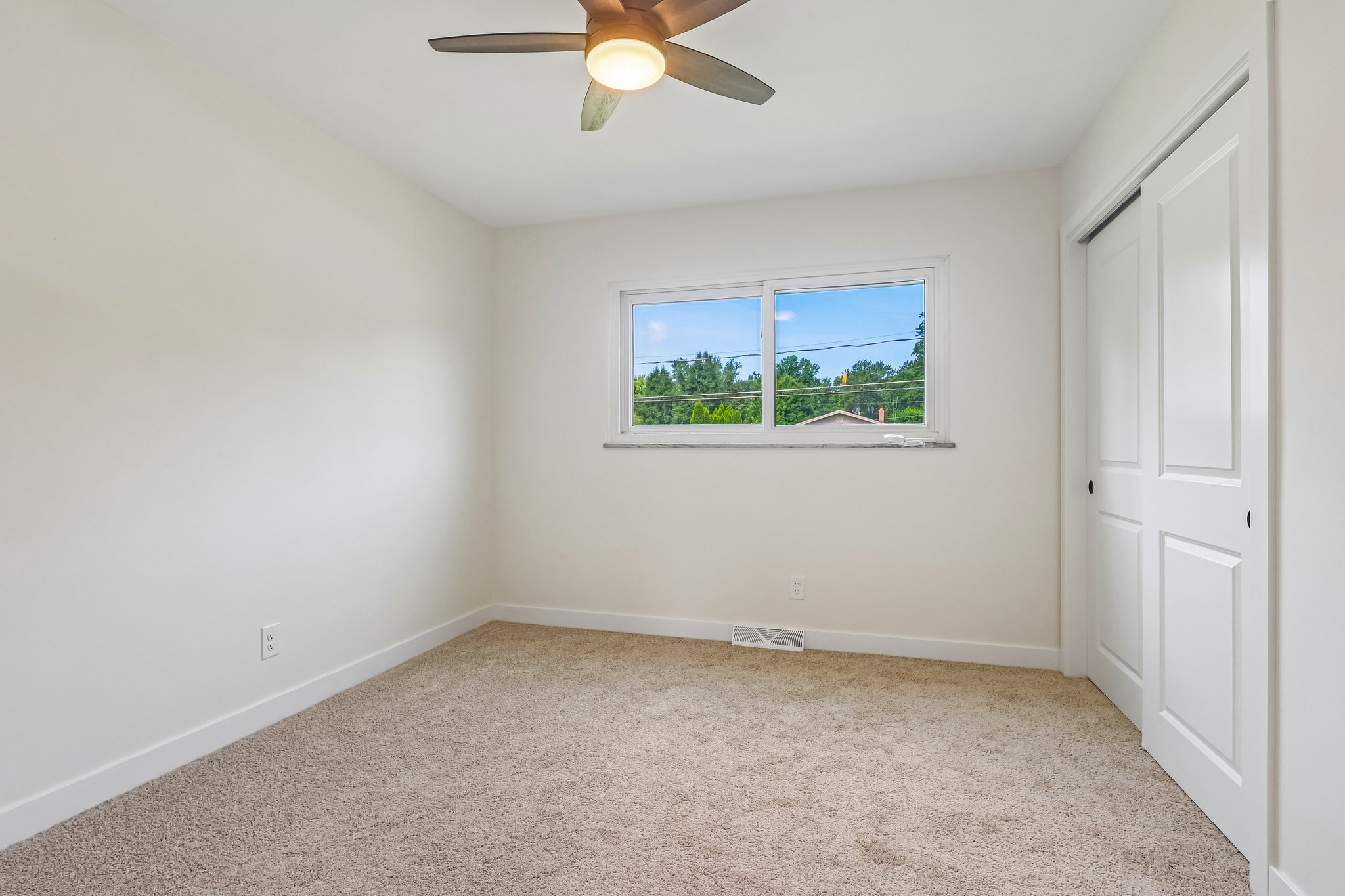 Meadowbrook Dr-S0107-026.jpg