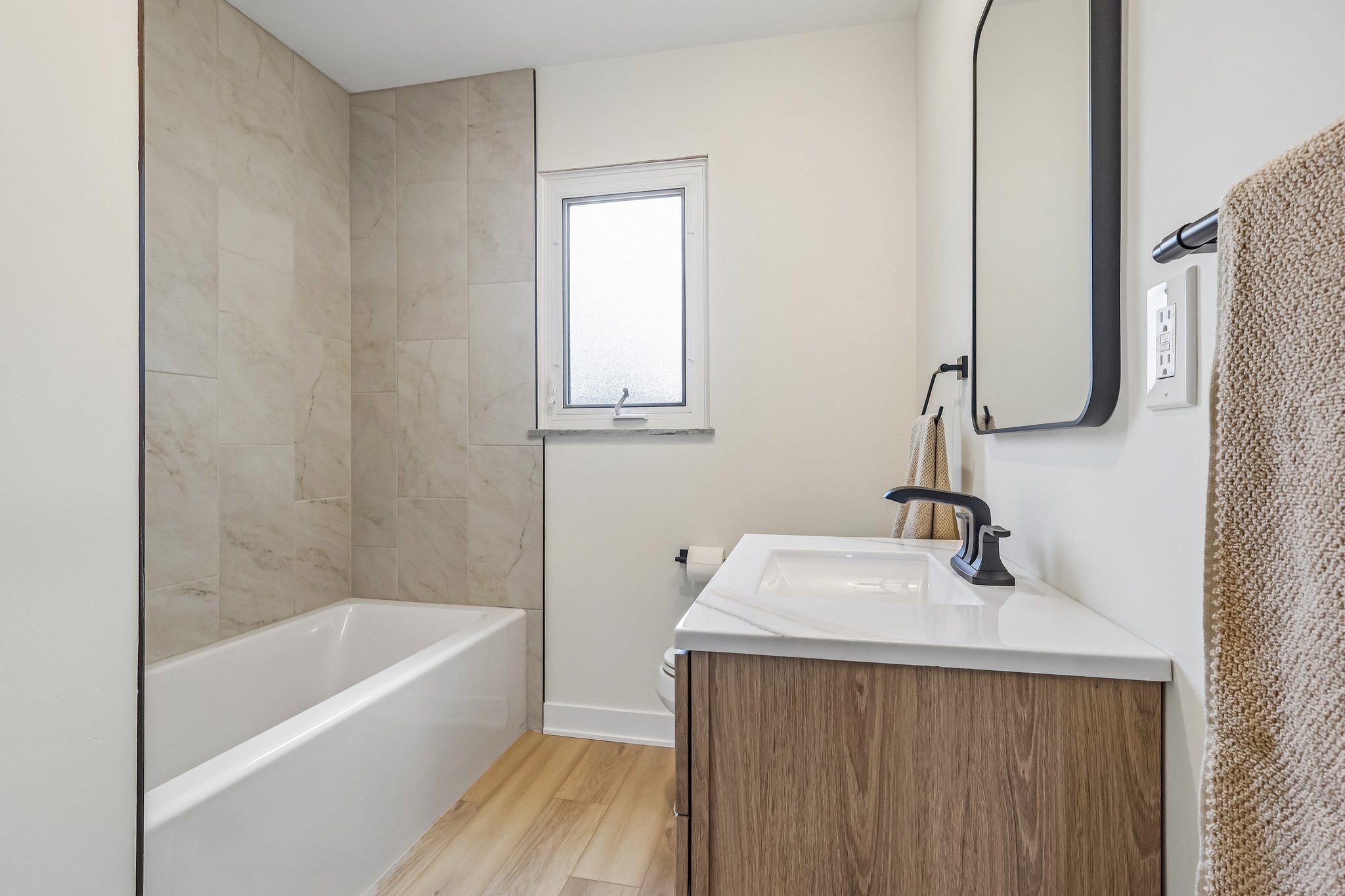 Meadowbrook Dr-S0107-029.jpg