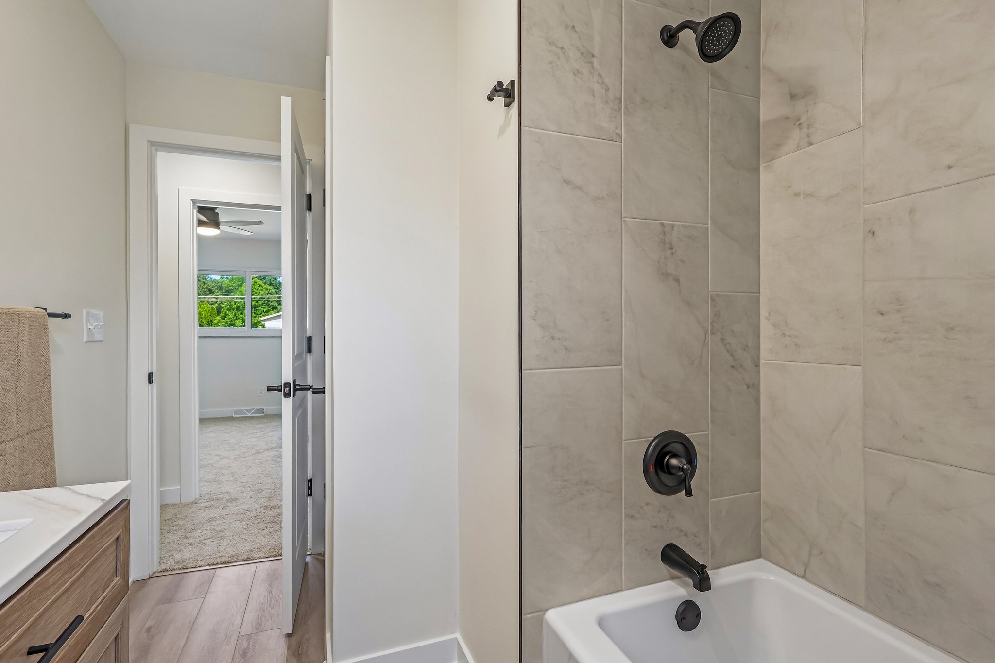 Meadowbrook Dr-S0107-031.jpg