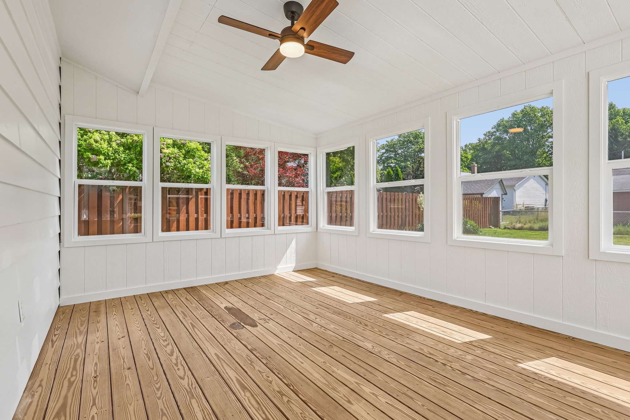 Meadowbrook Dr-S0107-032.jpg