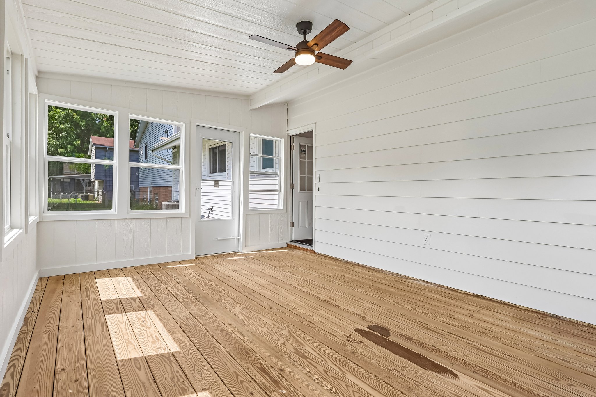 Meadowbrook Dr-S0107-033.jpg