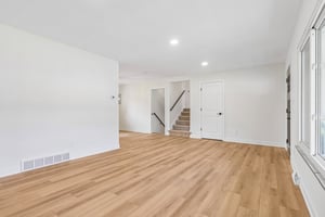 Meadowbrook Dr-S0107-004.jpg