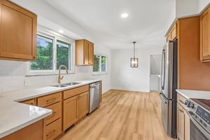 Meadowbrook Dr-S0107-012.jpg