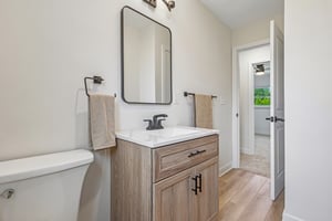Meadowbrook Dr-S0107-030.jpg