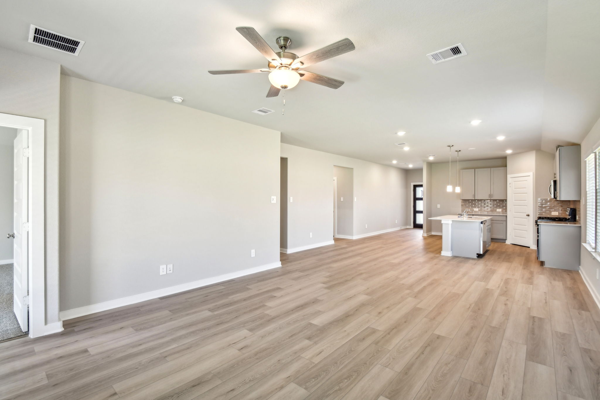 Houston - Wall Street Village - 6306 Brahman Ct, Richmond, TX 77469 - 008