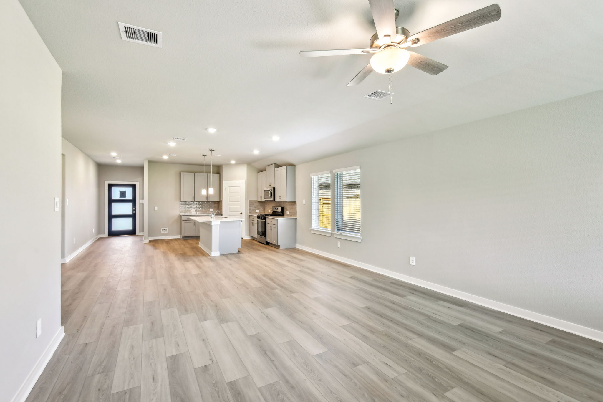 Houston - Wall Street Village - 6306 Brahman Ct, Richmond, TX 77469 - 010