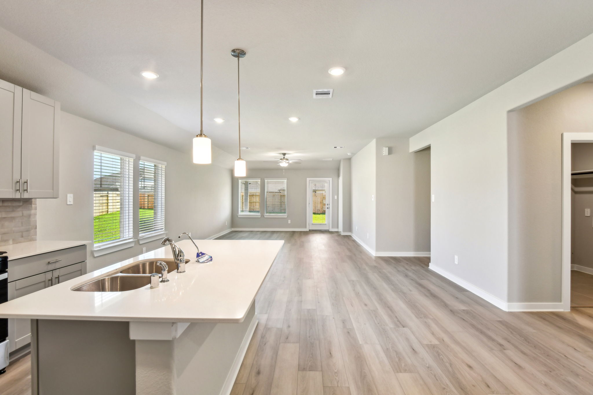 Houston - Wall Street Village - 6306 Brahman Ct, Richmond, TX 77469 - 012