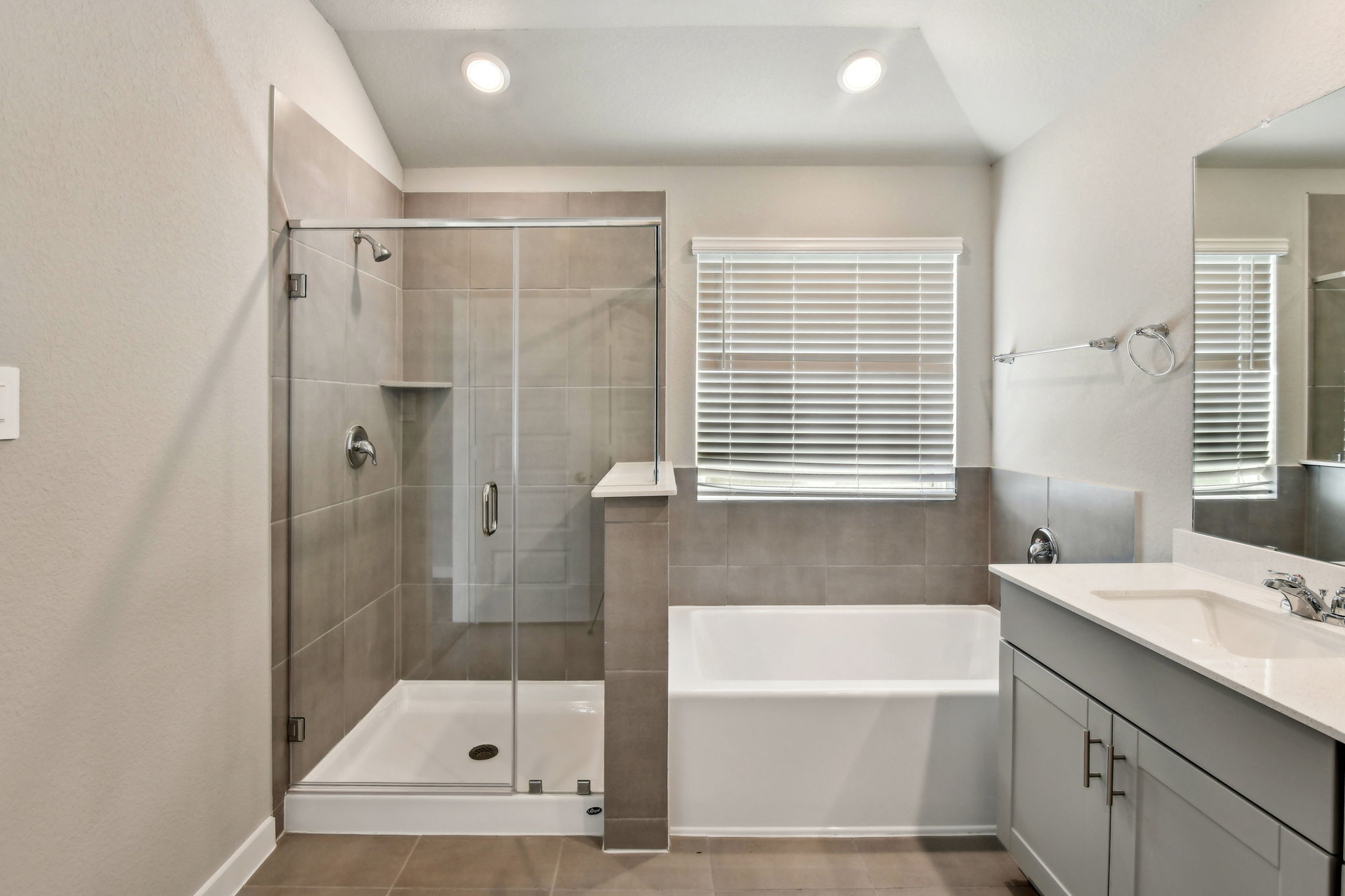Houston - Wall Street Village - 6306 Brahman Ct, Richmond, TX 77469 - 037