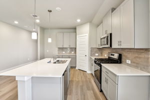 Houston - Wall Street Village - 6306 Brahman Ct, Richmond, TX 77469 - 014