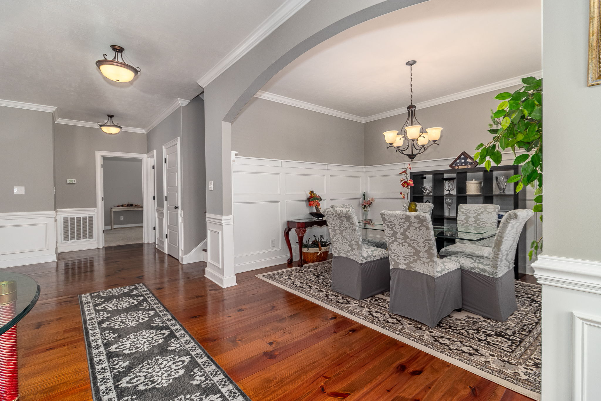 Entryway/Dining Room