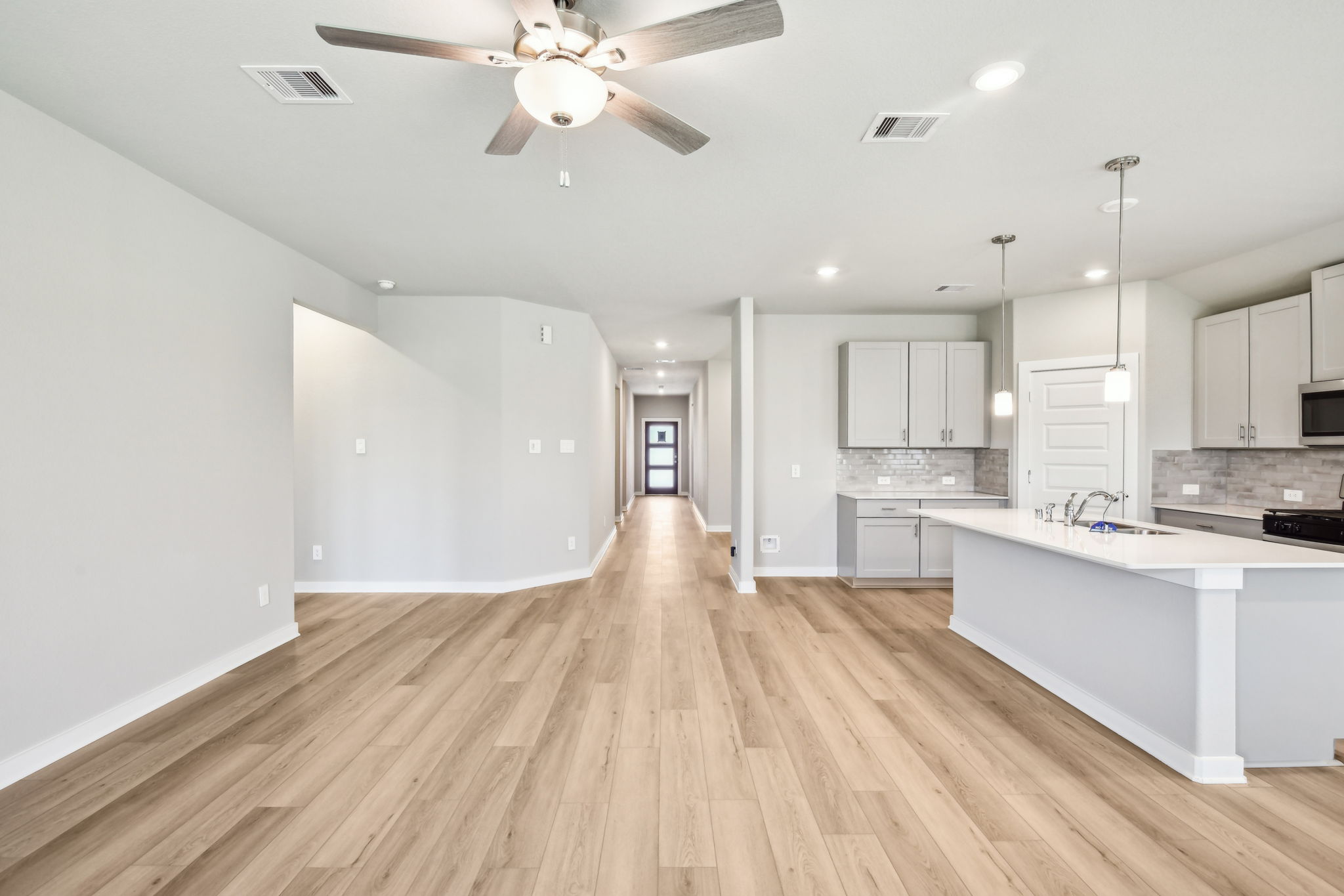 Houston - Wall Street Village - 6307 Brahman Ct, Richmond, TX 77469 - 006