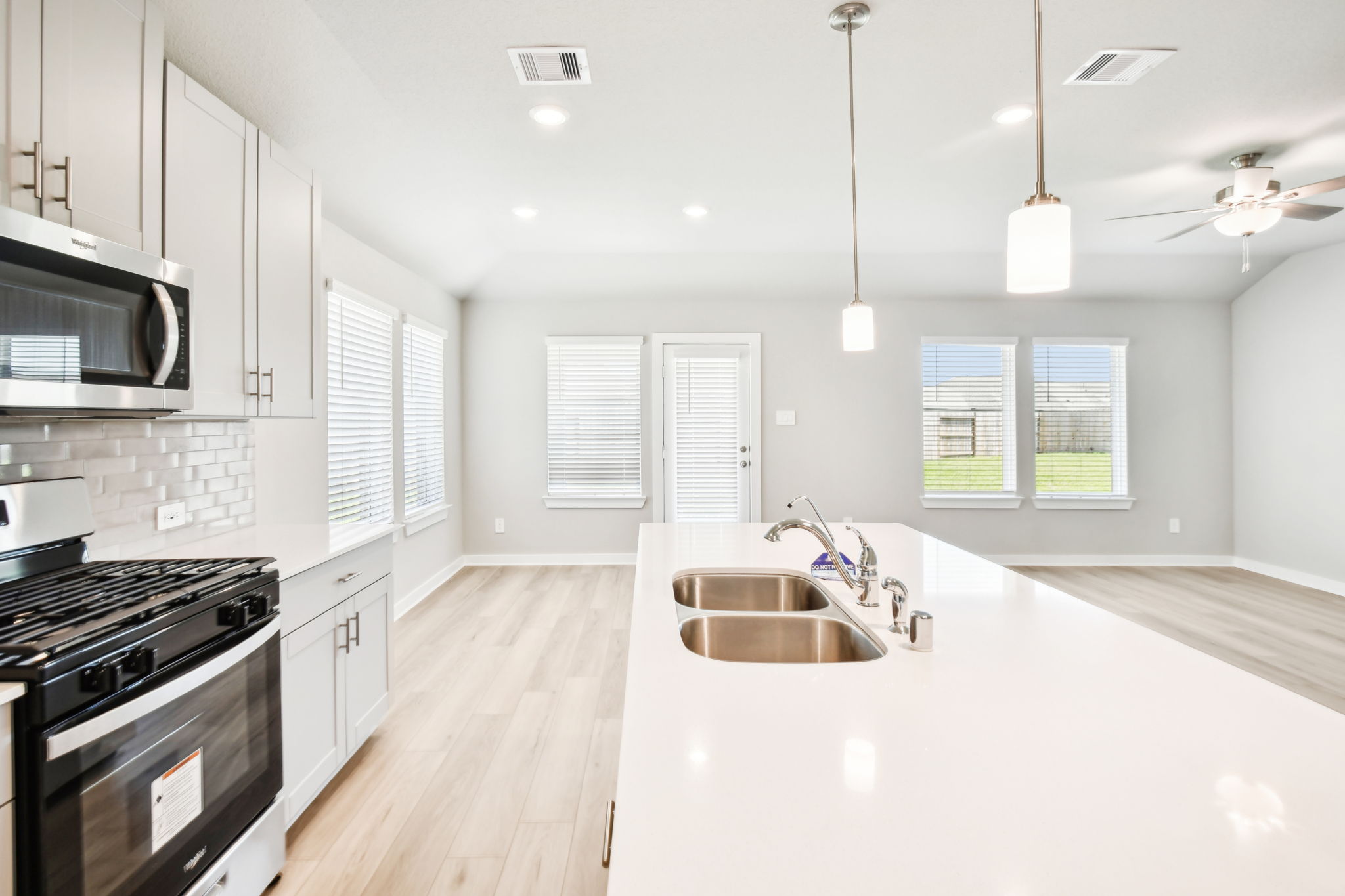 Houston - Wall Street Village - 6307 Brahman Ct, Richmond, TX 77469 - 015