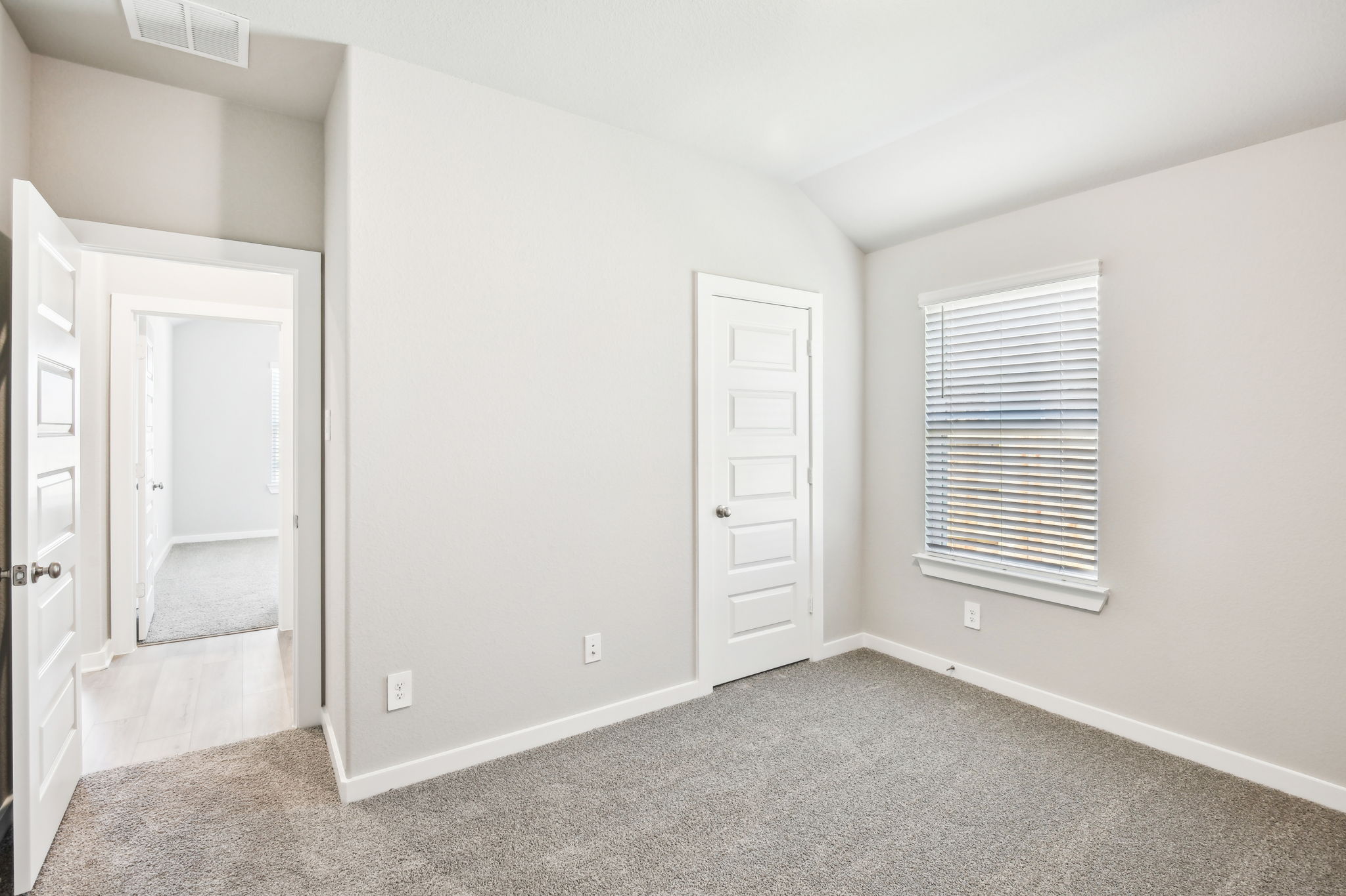 Houston - Wall Street Village - 6307 Brahman Ct, Richmond, TX 77469 - 026