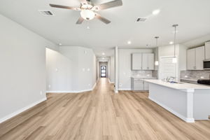 Houston - Wall Street Village - 6307 Brahman Ct, Richmond, TX 77469 - 006