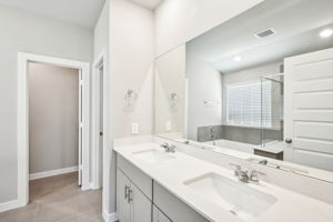 Houston - Wall Street Village - 6307 Brahman Ct, Richmond, TX 77469 - 040