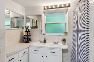 Conniewood Square-S2407-030.jpg