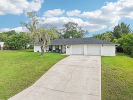 Conniewood Square-S2407-044.jpg