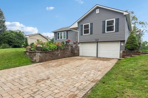 Hilly Way-S1809-002.jpg