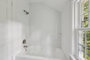 Newburn Dr-S1308-025.jpg