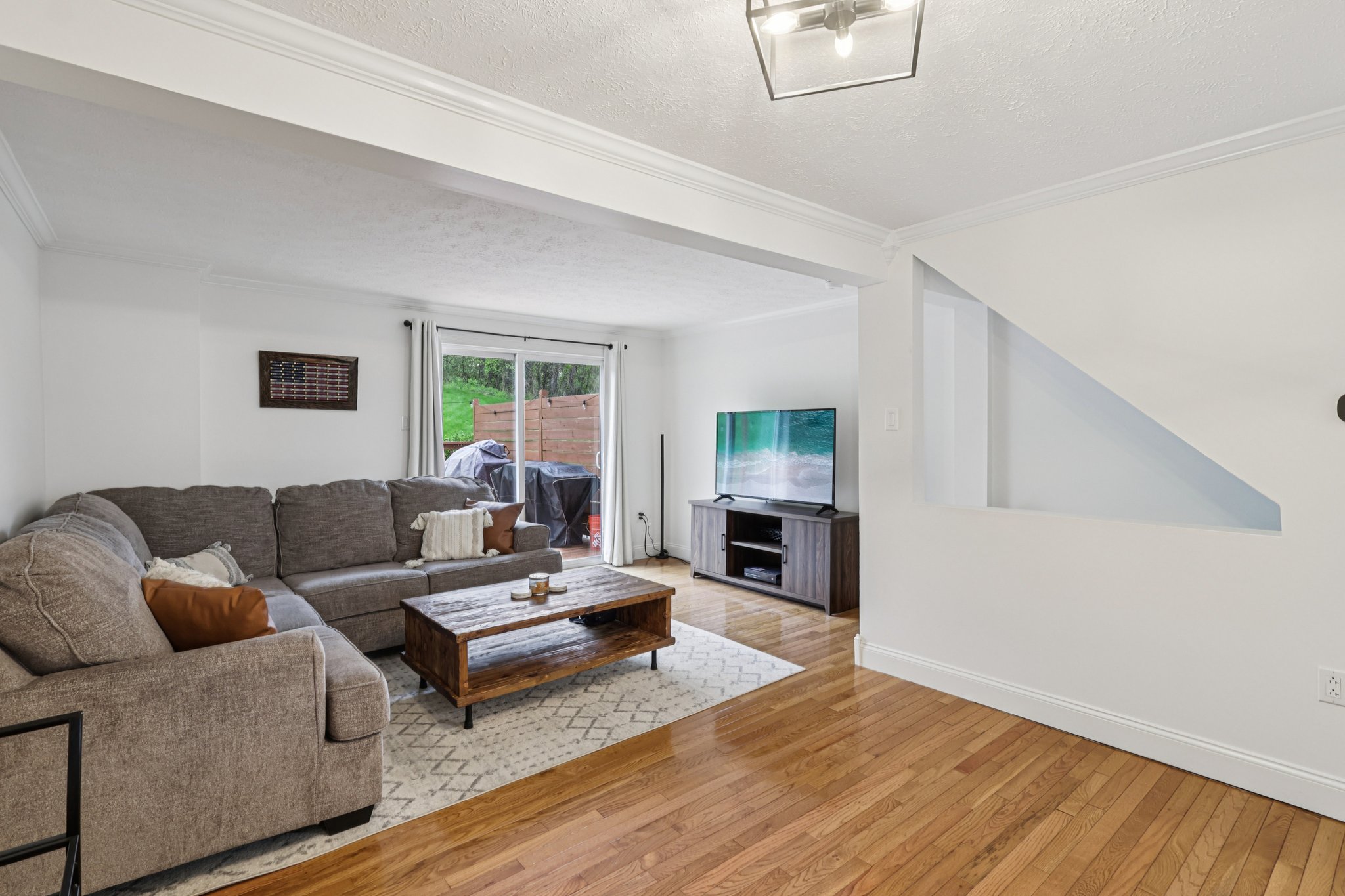 Springhouse Pl-S1404-010.jpg