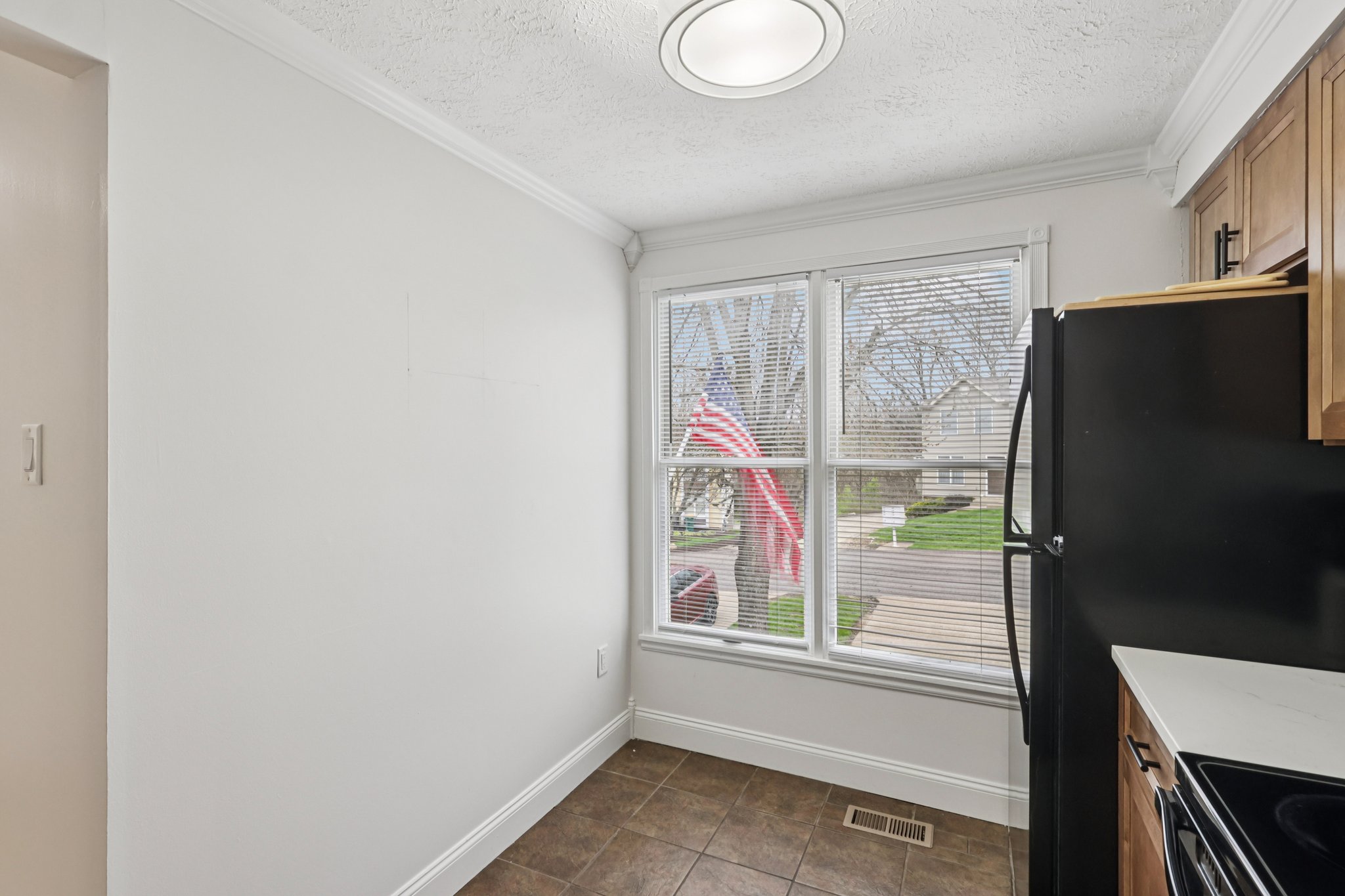 Springhouse Pl-S1404-012.jpg