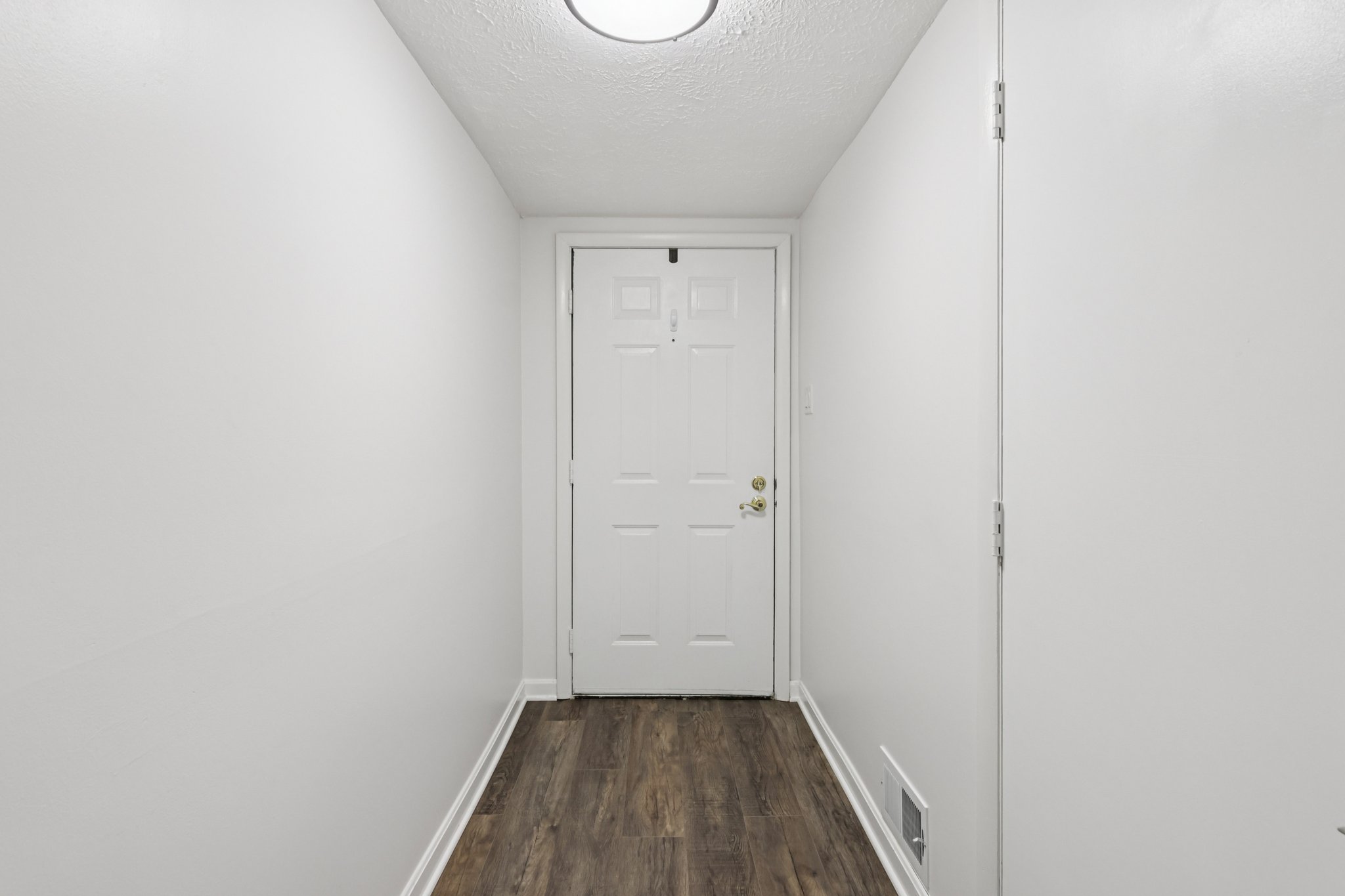 Springhouse Pl-S1404-030.jpg