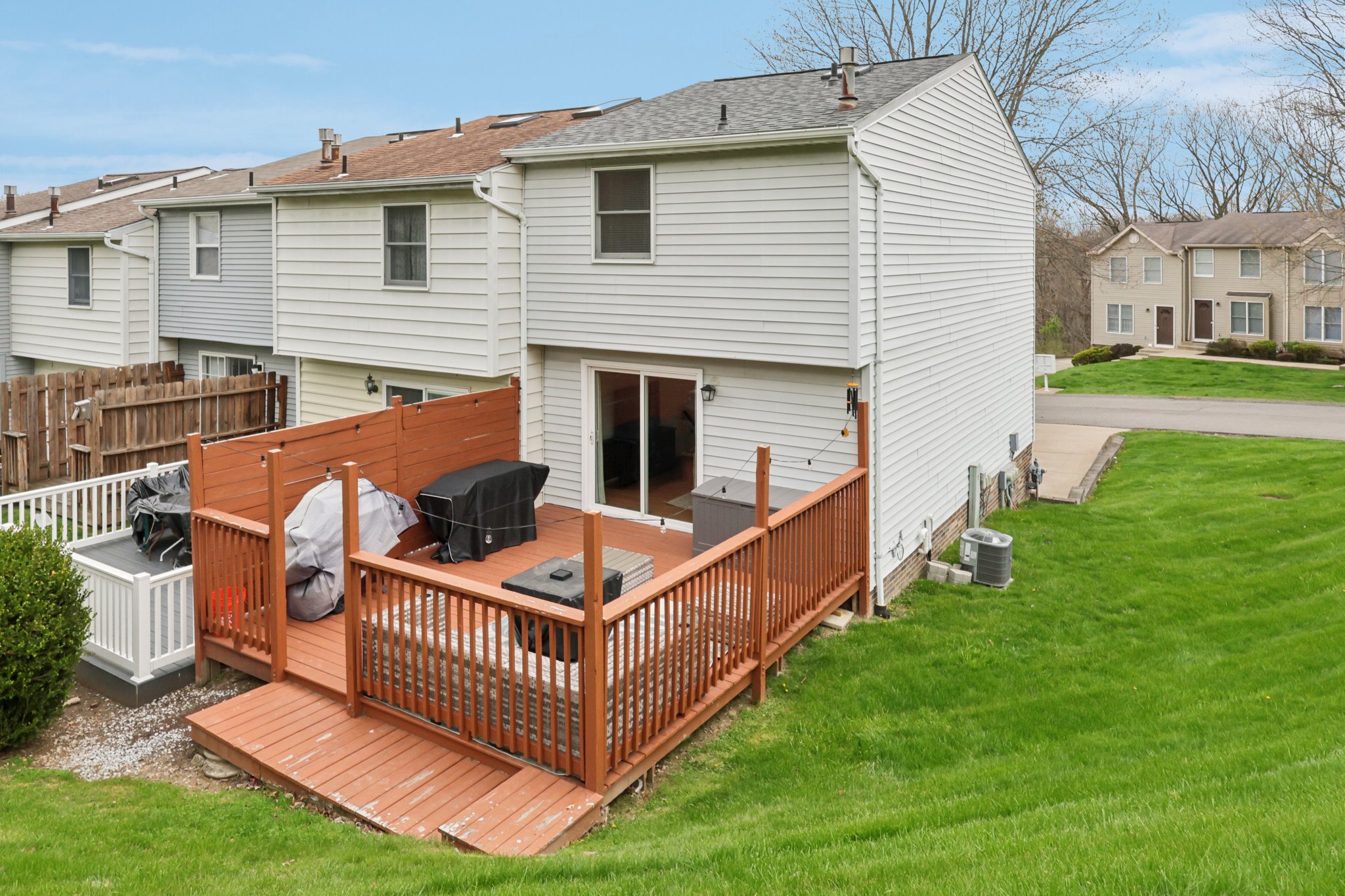 Springhouse Pl-S1404-039.jpg