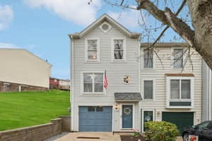 Springhouse Pl-S1404-002.jpg