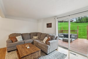 Springhouse Pl-S1404-008.jpg