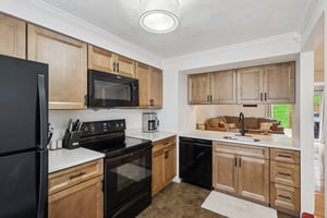 Springhouse Pl-S1404-015.jpg