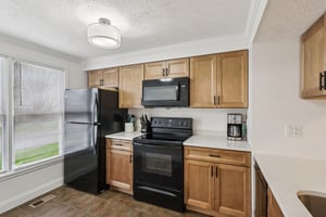 Springhouse Pl-S1404-016.jpg