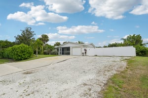 Coral Dr-S0110-004.jpg