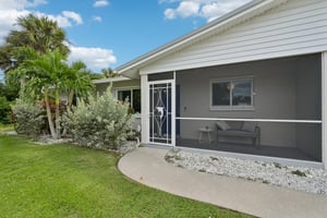 Coral Dr-S0110-006.jpg