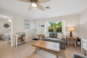 Coral Dr-S0110-007.jpg