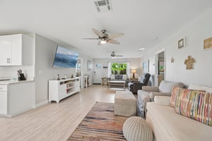 Coral Dr-S0110-013.jpg