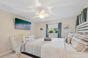 Coral Dr-S0110-026.jpg