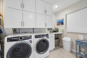Coral Dr-S0110-035.jpg