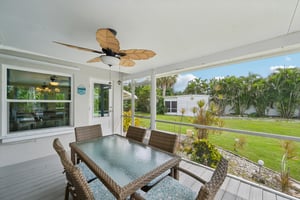 Coral Dr-S0110-040.jpg