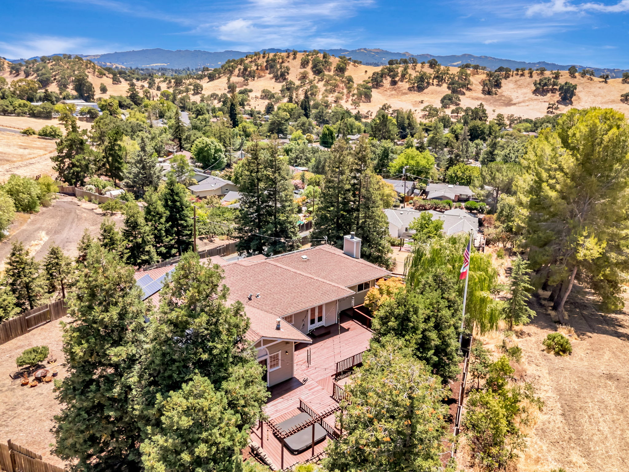 005_AERIALS_631 La Vista Rd