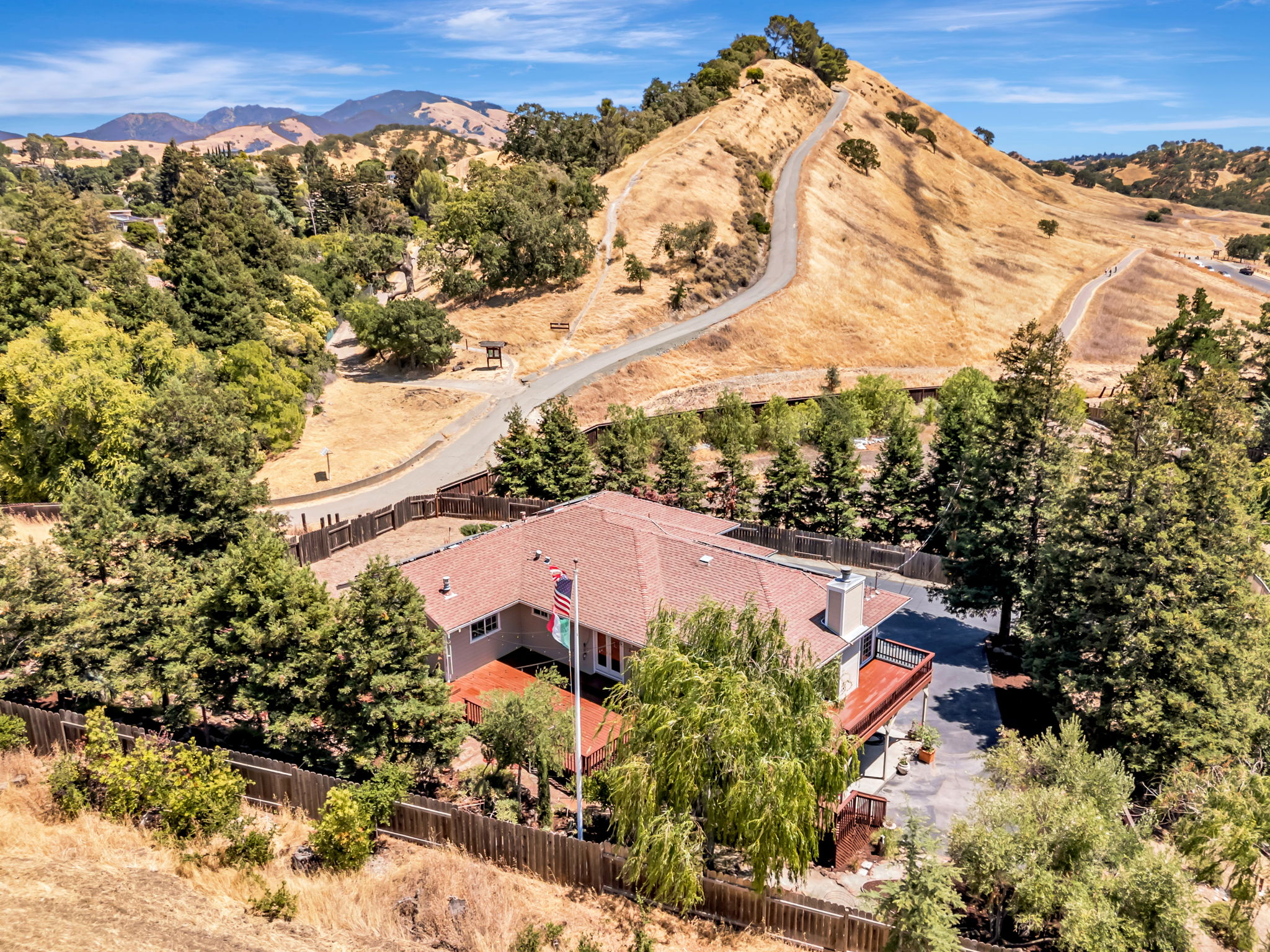008_AERIALS_631 La Vista Rd