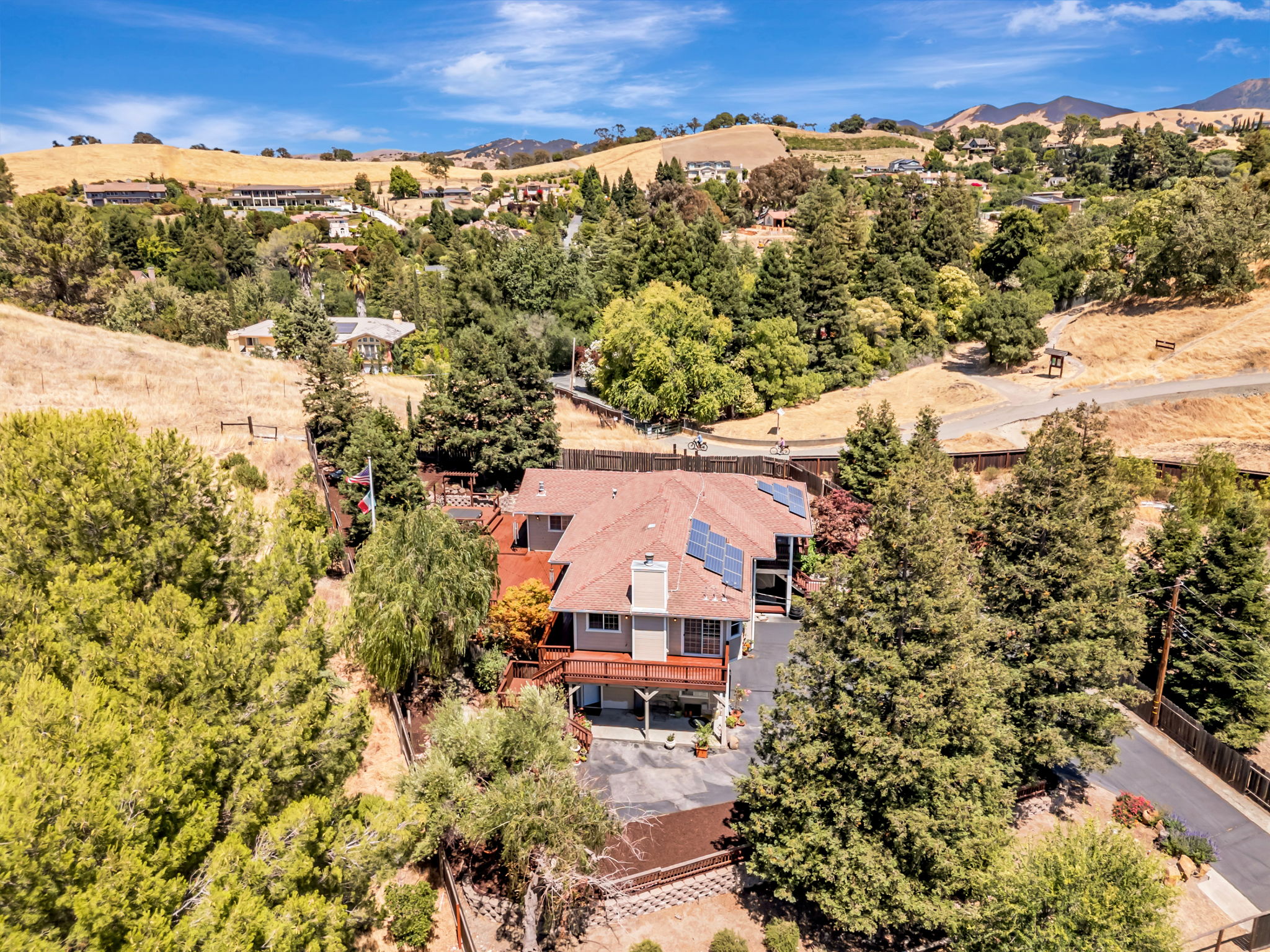 009_AERIALS_631 La Vista Rd