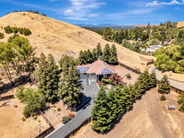 010_AERIALS_631 La Vista Rd