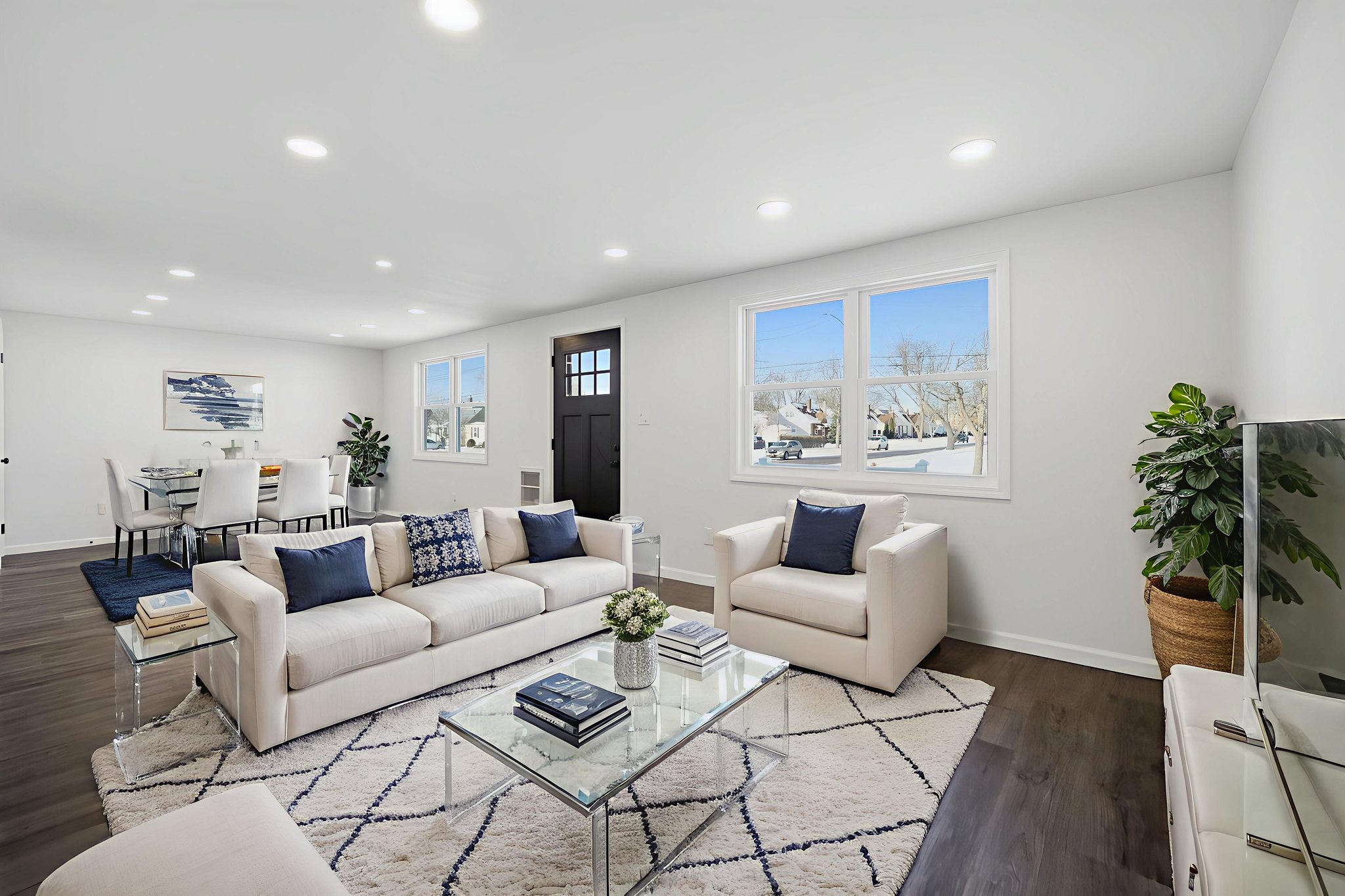 013_DSC02583 virtually staged.jpeg