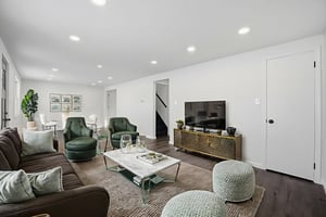 039_DSC02592 virtually staged.jpeg