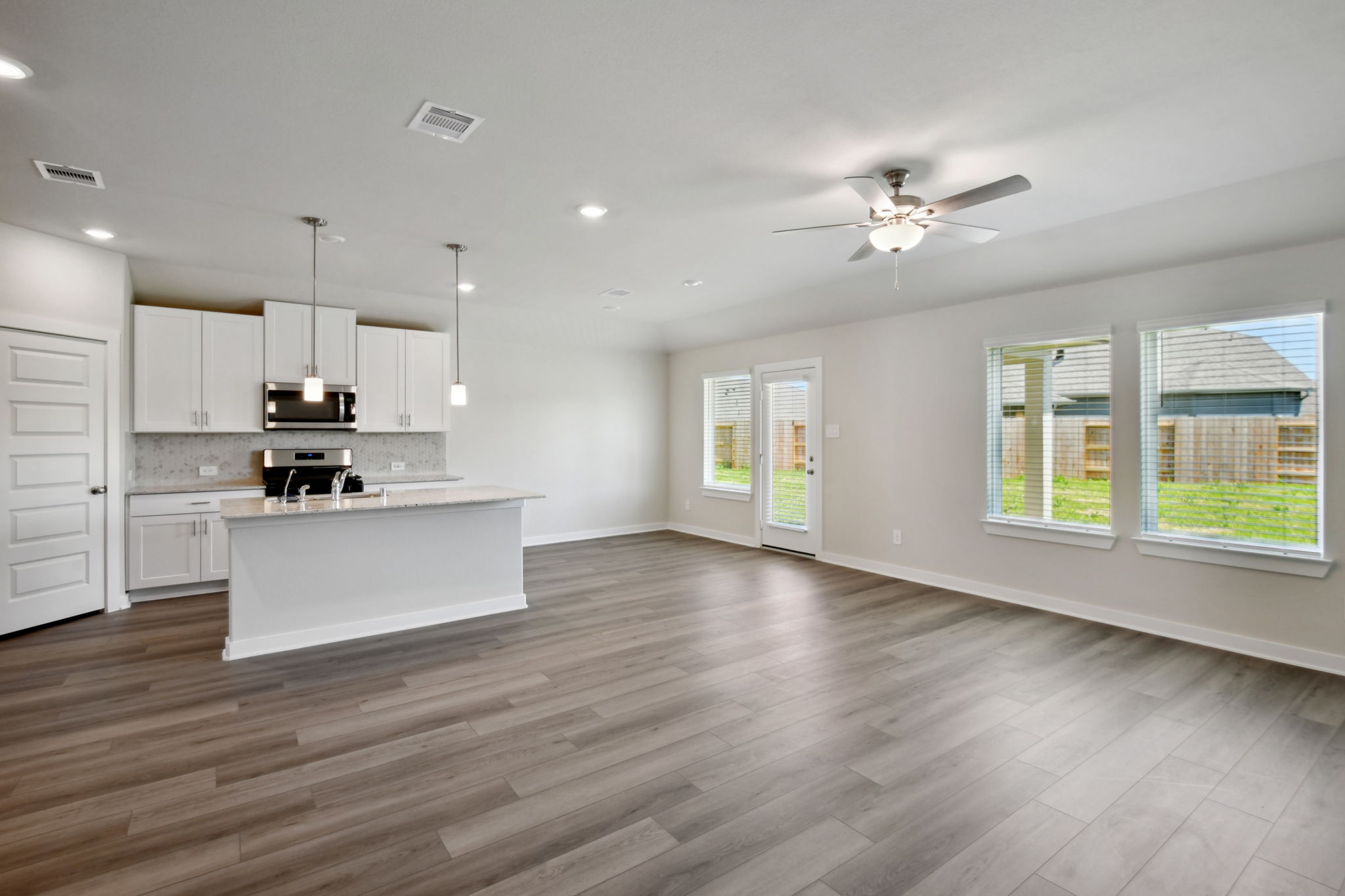 Houston - Wall Street Village - 6310 Brahman Ct, Richmond, TX 77469 - 007
