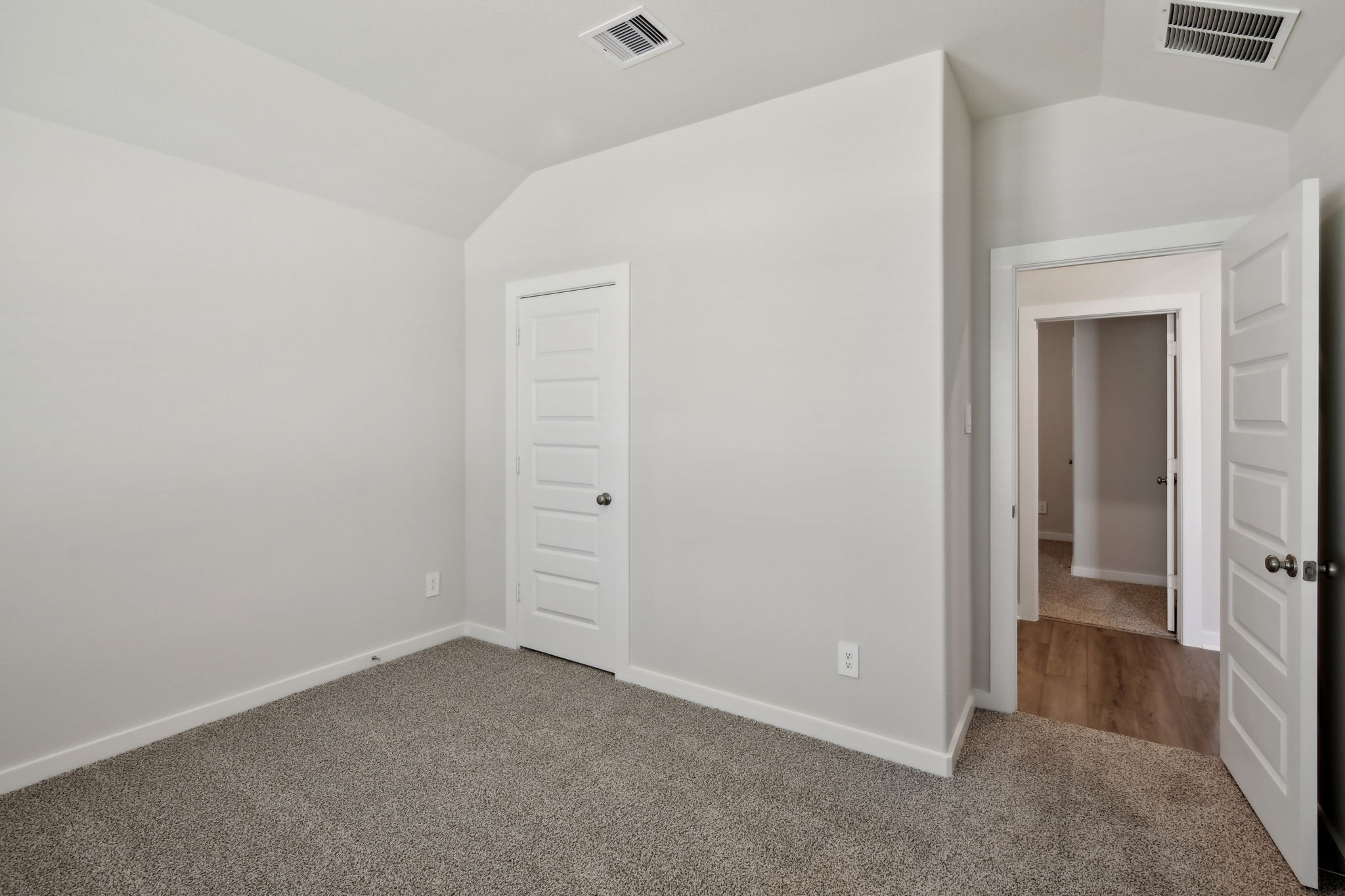 Houston - Wall Street Village - 6310 Brahman Ct, Richmond, TX 77469 - 018