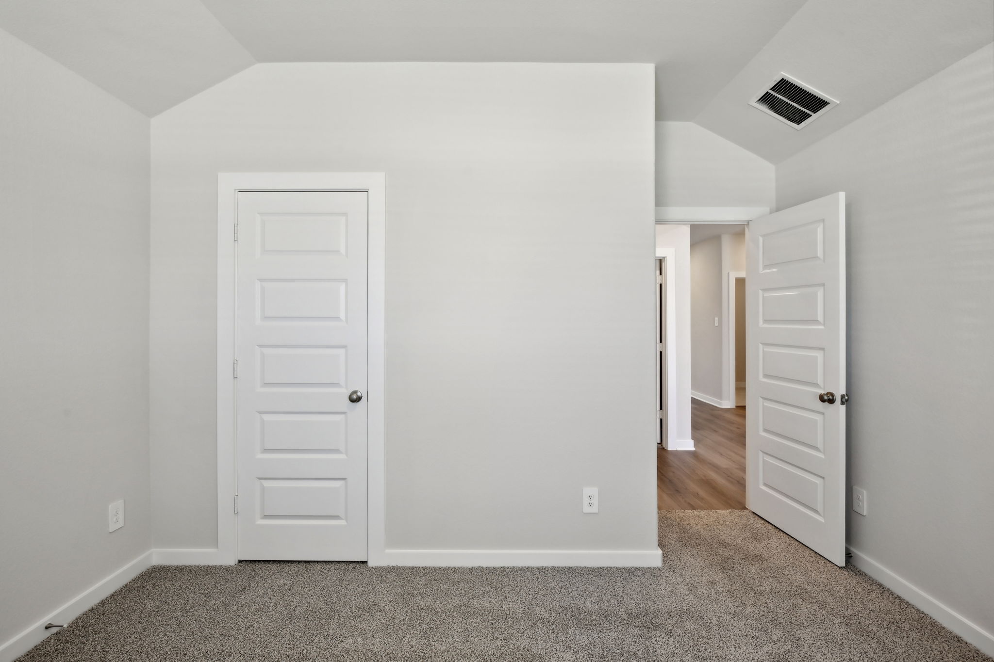 Houston - Wall Street Village - 6310 Brahman Ct, Richmond, TX 77469 - 019
