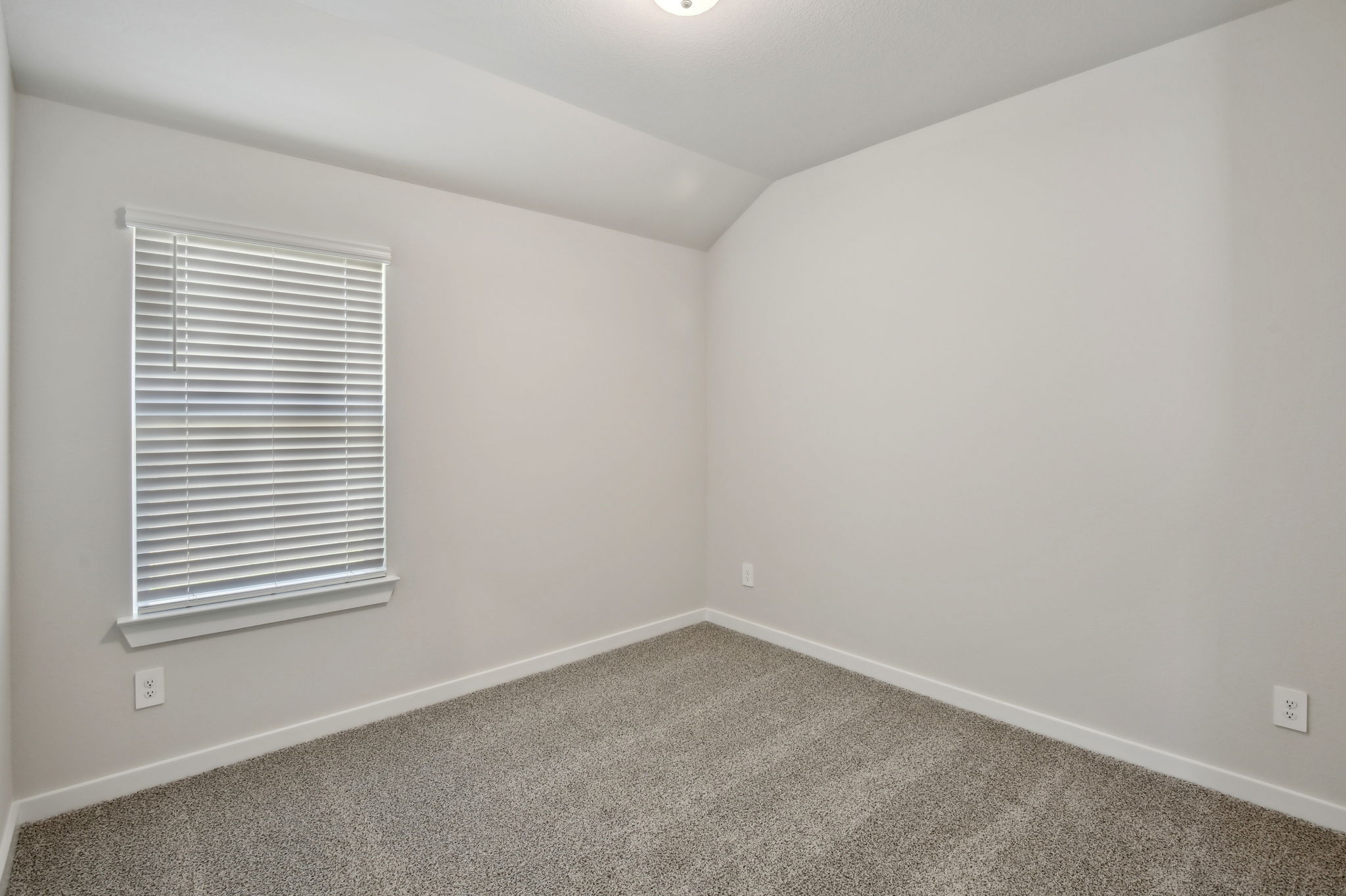 Houston - Wall Street Village - 6310 Brahman Ct, Richmond, TX 77469 - 020