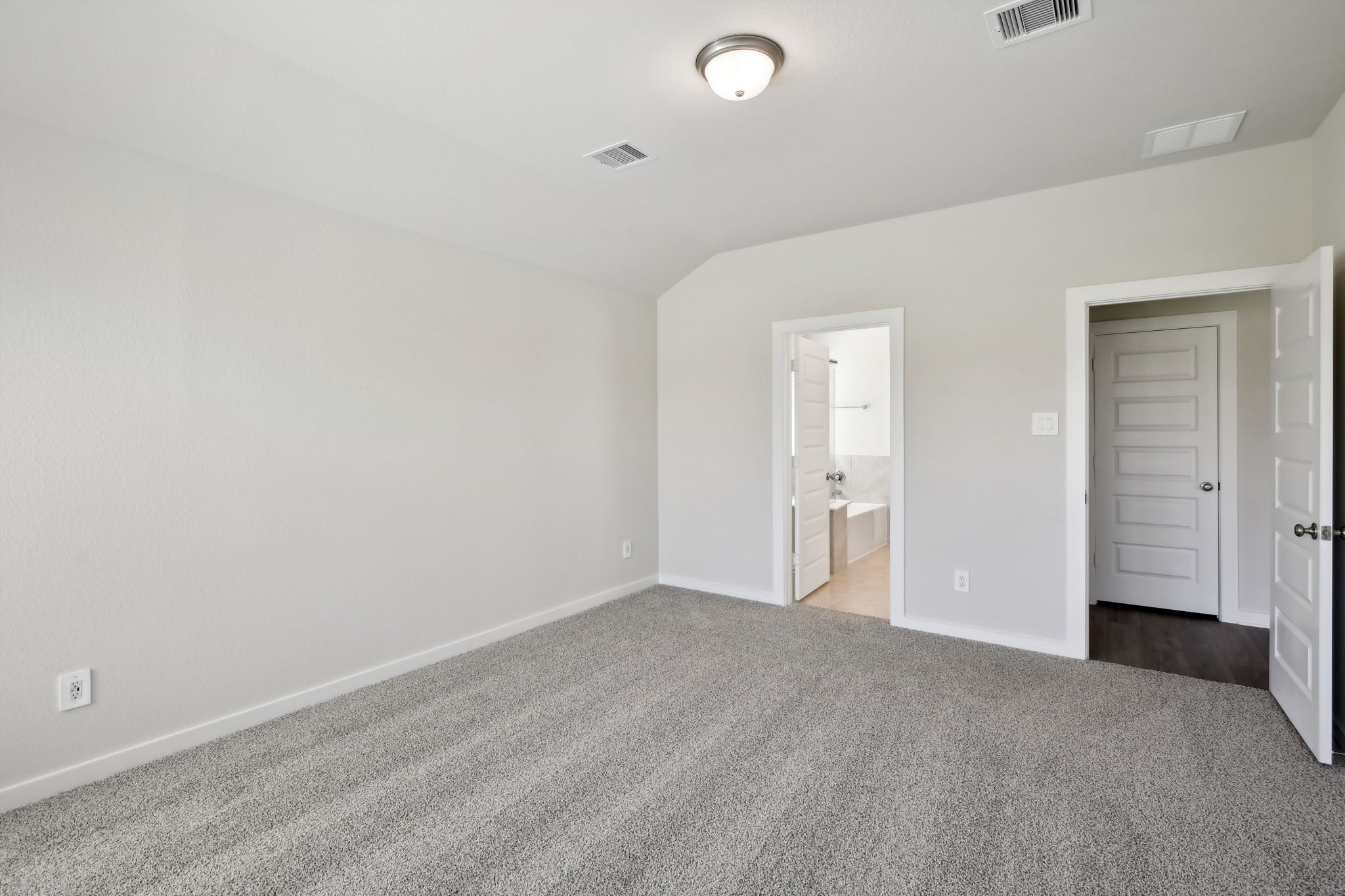 Houston - Wall Street Village - 6310 Brahman Ct, Richmond, TX 77469 - 029